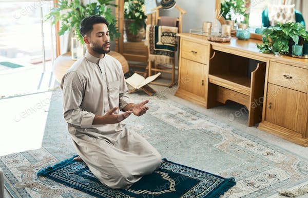Acheter un tapis de prière maison : ce qu’il faut savoir avant de se lancer