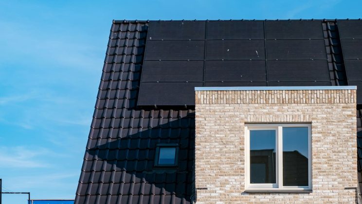 Installateur de panneau solaire à bordeaux : l’importance de solliciter ses services